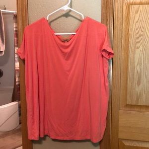 Piko coral top